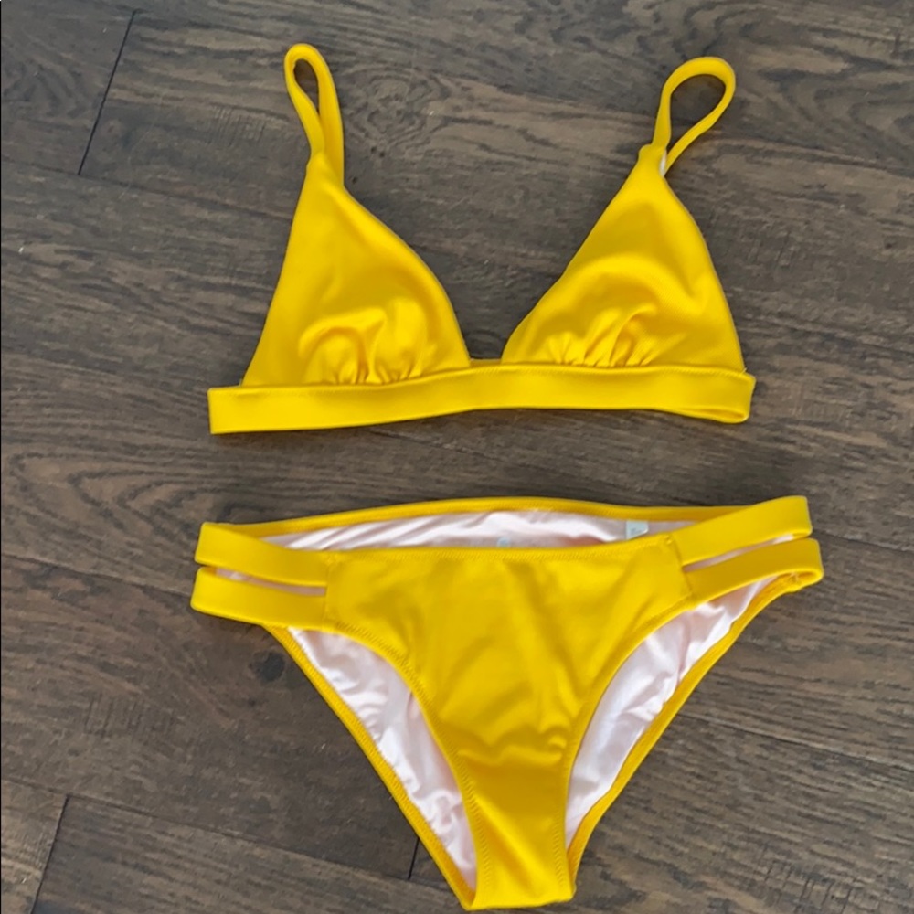 Mustard bikini set - Picture 4 of 13